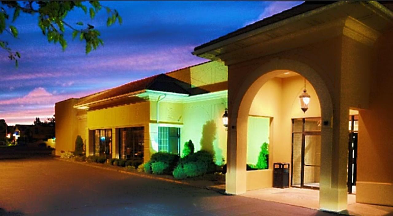Bel-Aire Hotel Lake 이리 외부 사진