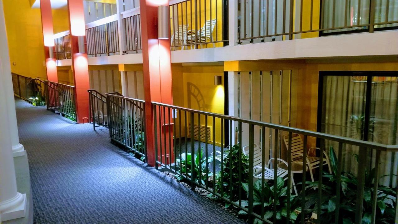 Bel-Aire Hotel Lake 이리 외부 사진